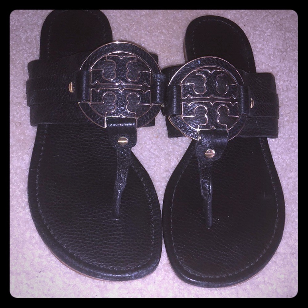 8.5 Tory Burch Authentic fits more to a 7.5 or 8